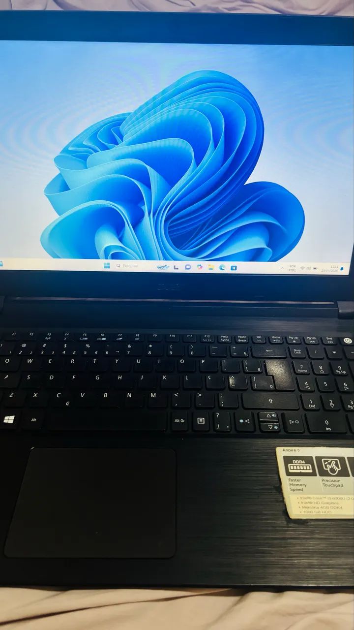 パソコン Ultrabook Qbex Intel Core i3 3217U 3ª Geração 4GB de RAM HD 500 GB