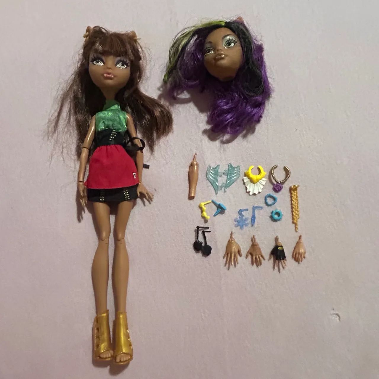Monster High Clawdeen coffe beans mais peças de reposição e outra cabeça