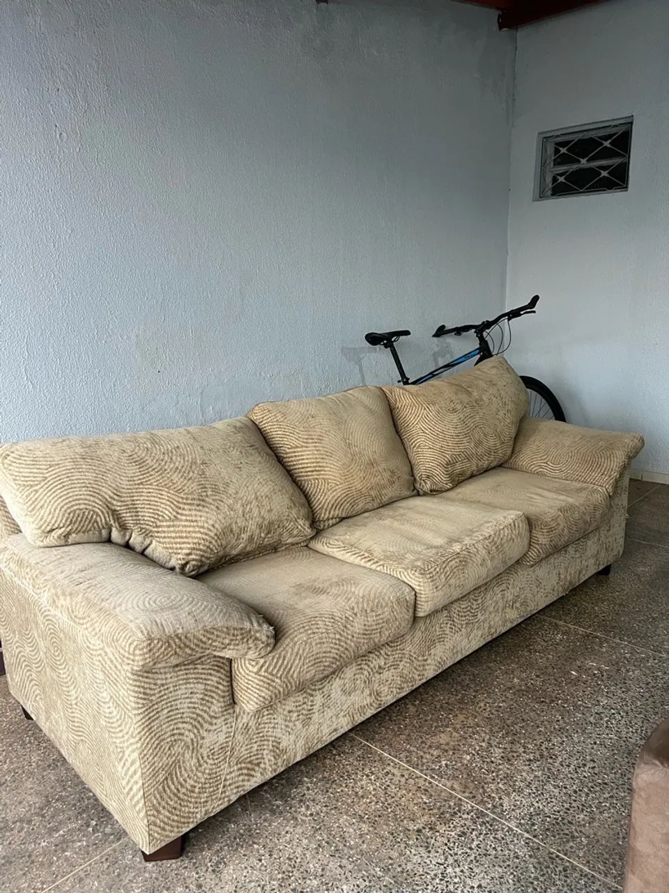 Sofá de 3 lugares 