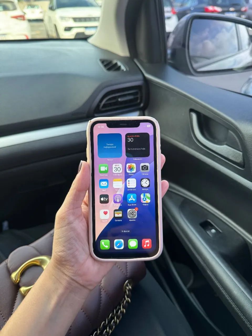 Iphone 11 64 GB - Foto 2