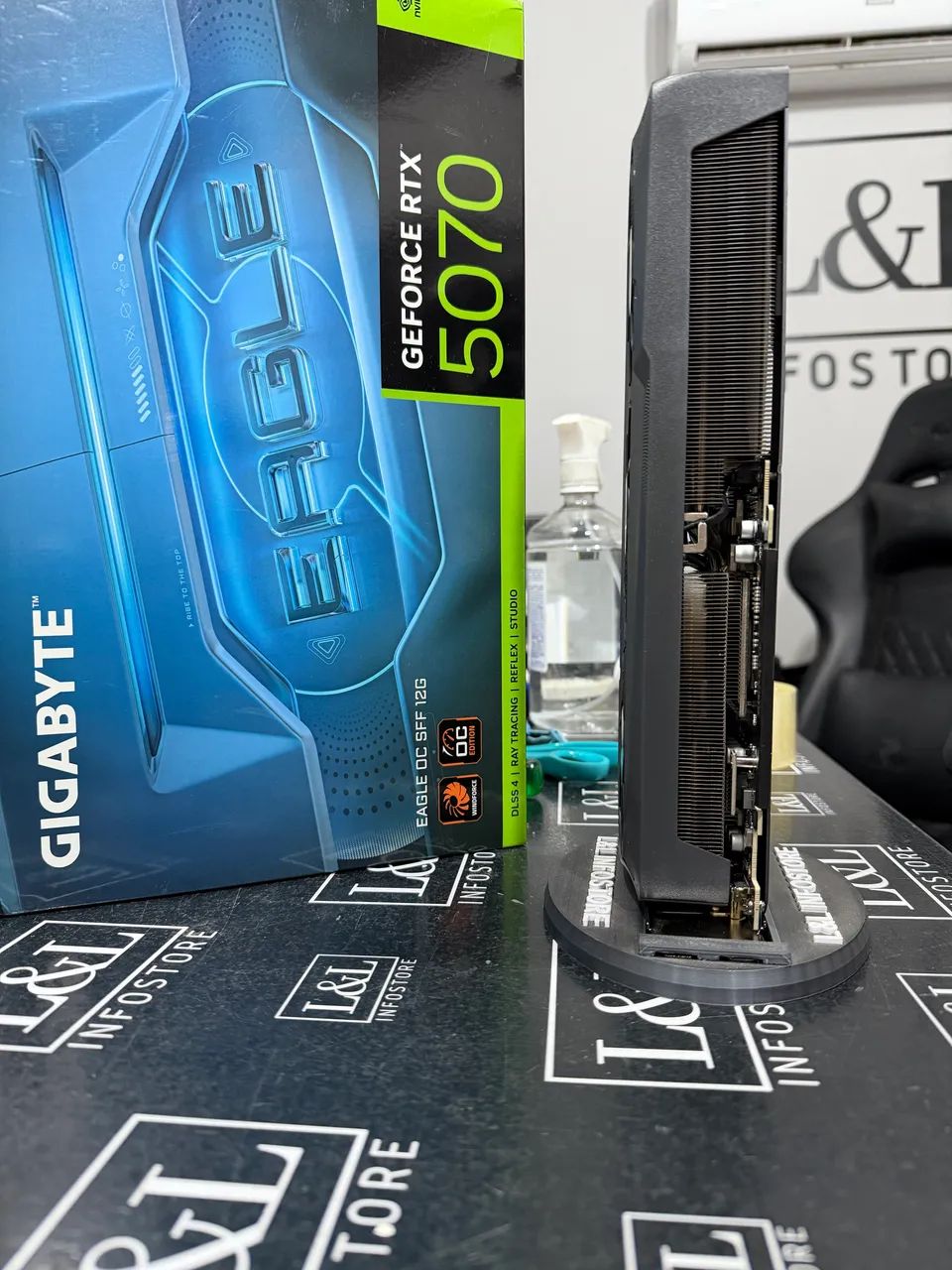 RTX 5070 12GB GIGABYTE EAGLE OC - Foto 5