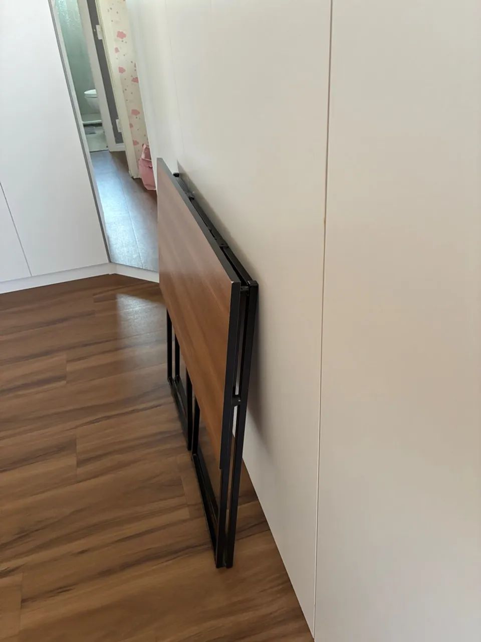 Mesa retrátil - muito prática funcional - Foto 4