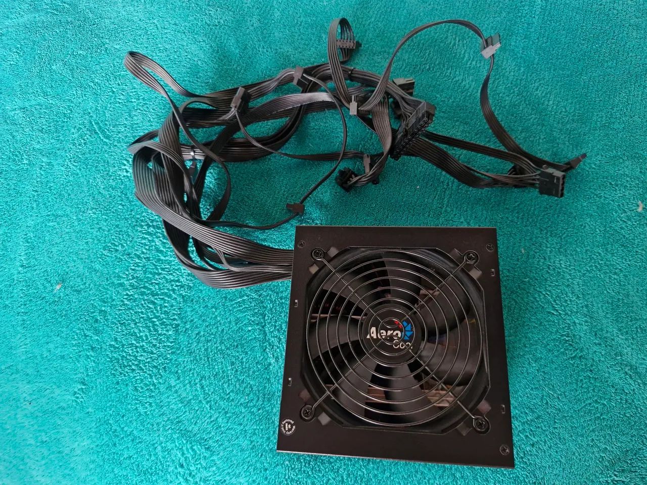 Fonte 500w, 80 Plus bronze, PFC Ativo (USADA) - Foto 4
