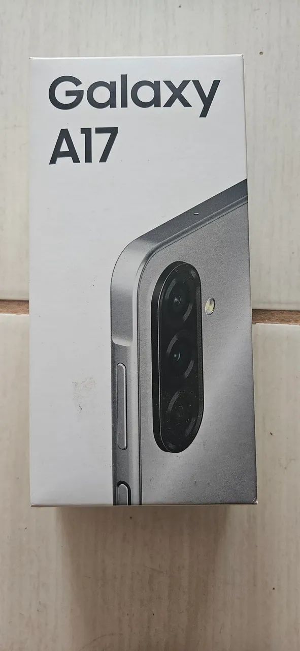 Vendo CELULAR A17 Novo 
