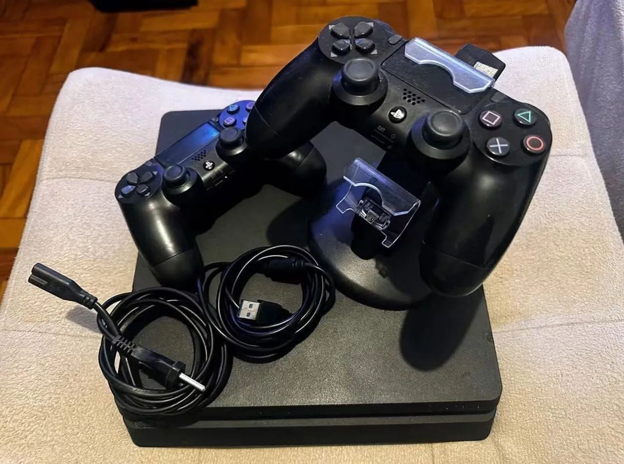 Play 4 