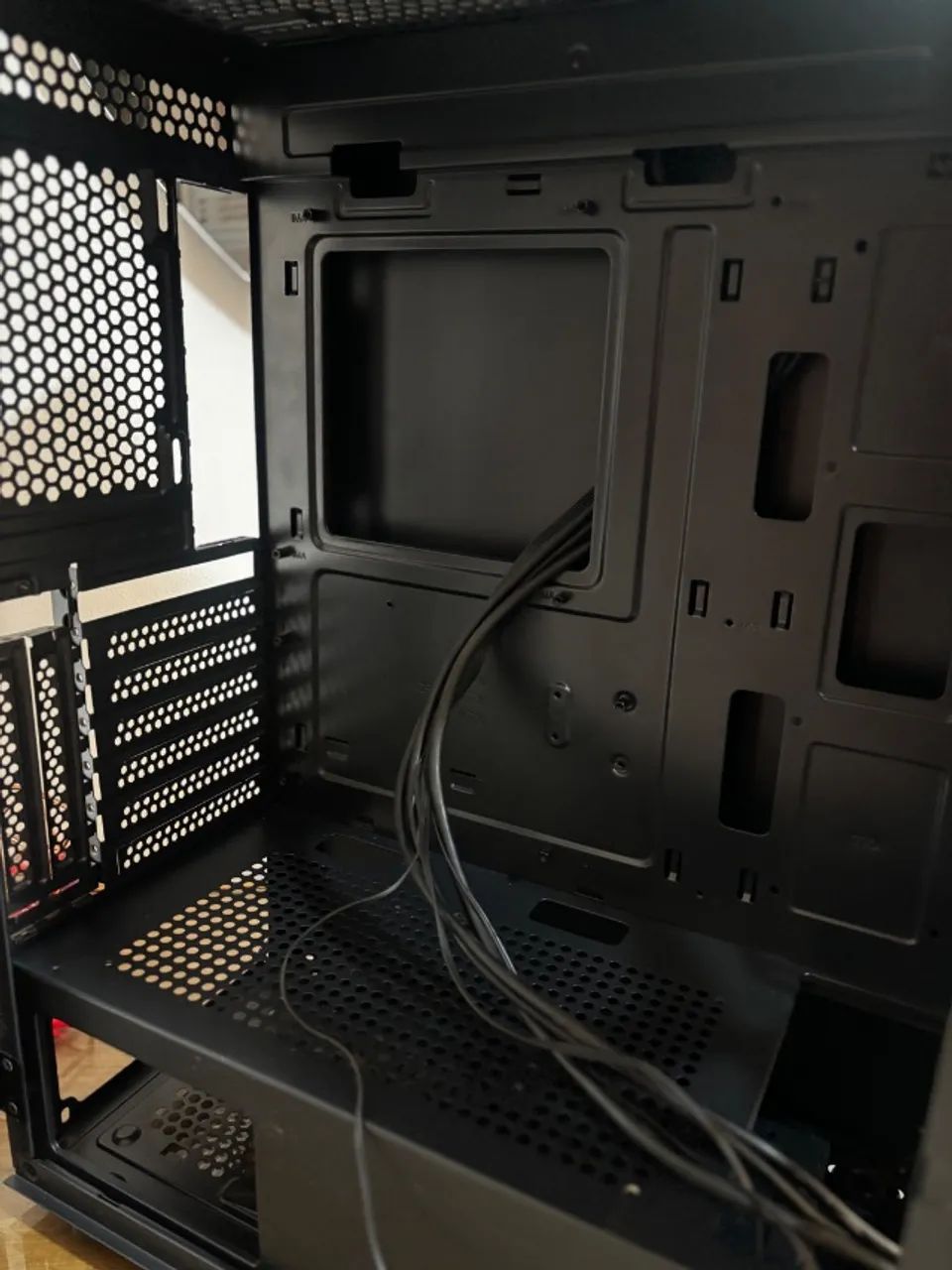 Gabinete Redragon Superion - Foto 3