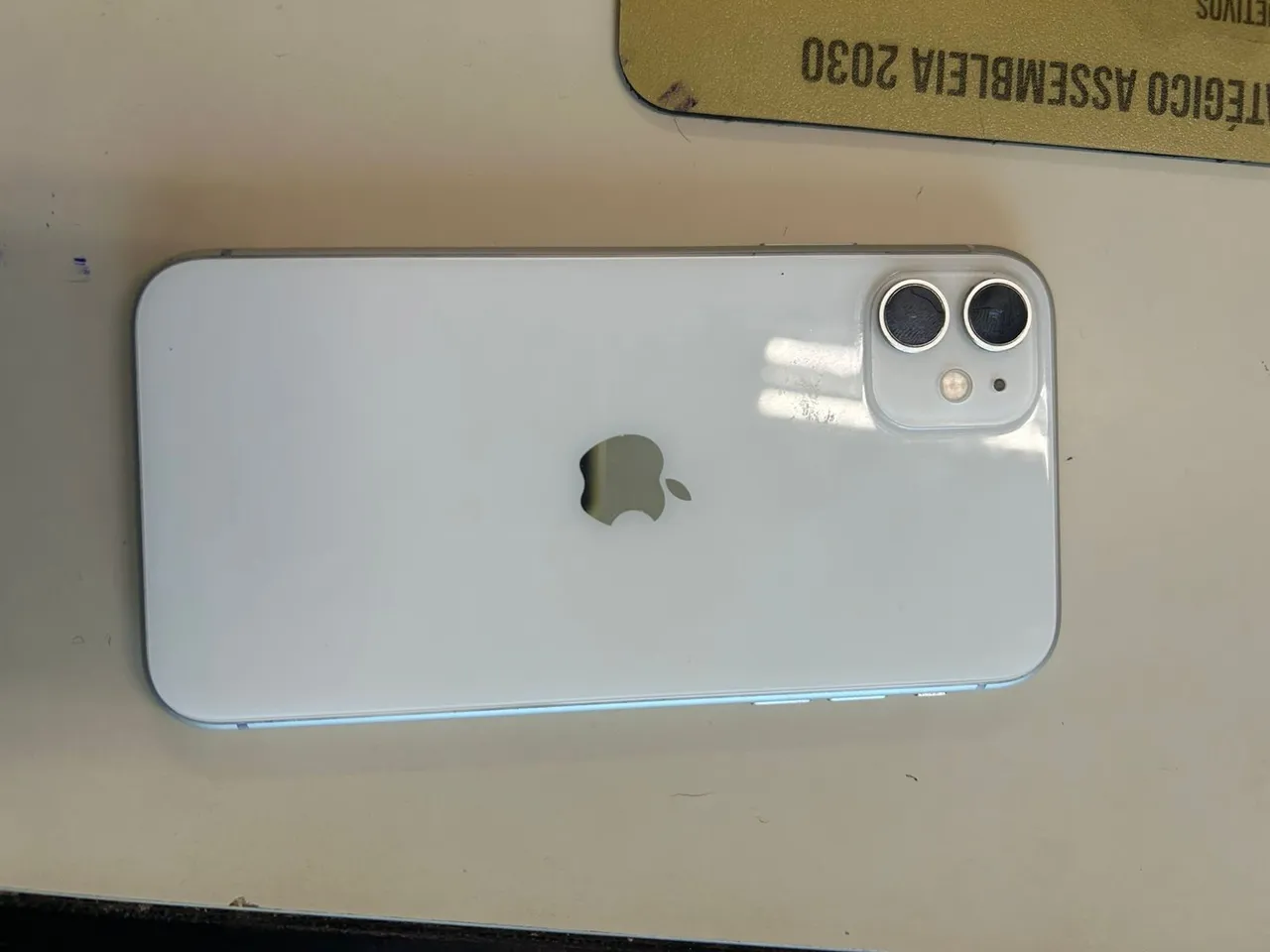 VENDO IPHONE 11 - Celulares e Smartphones - Hawaí (Justinópolis