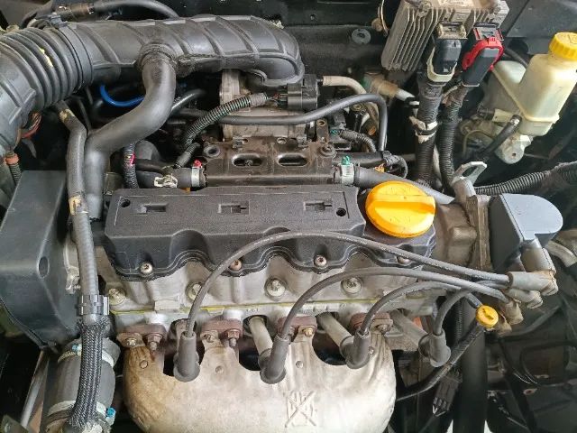 Fiat Stilo 1.8/ 1.8 Connect Flex 8V 5P 2007 - Foto 2