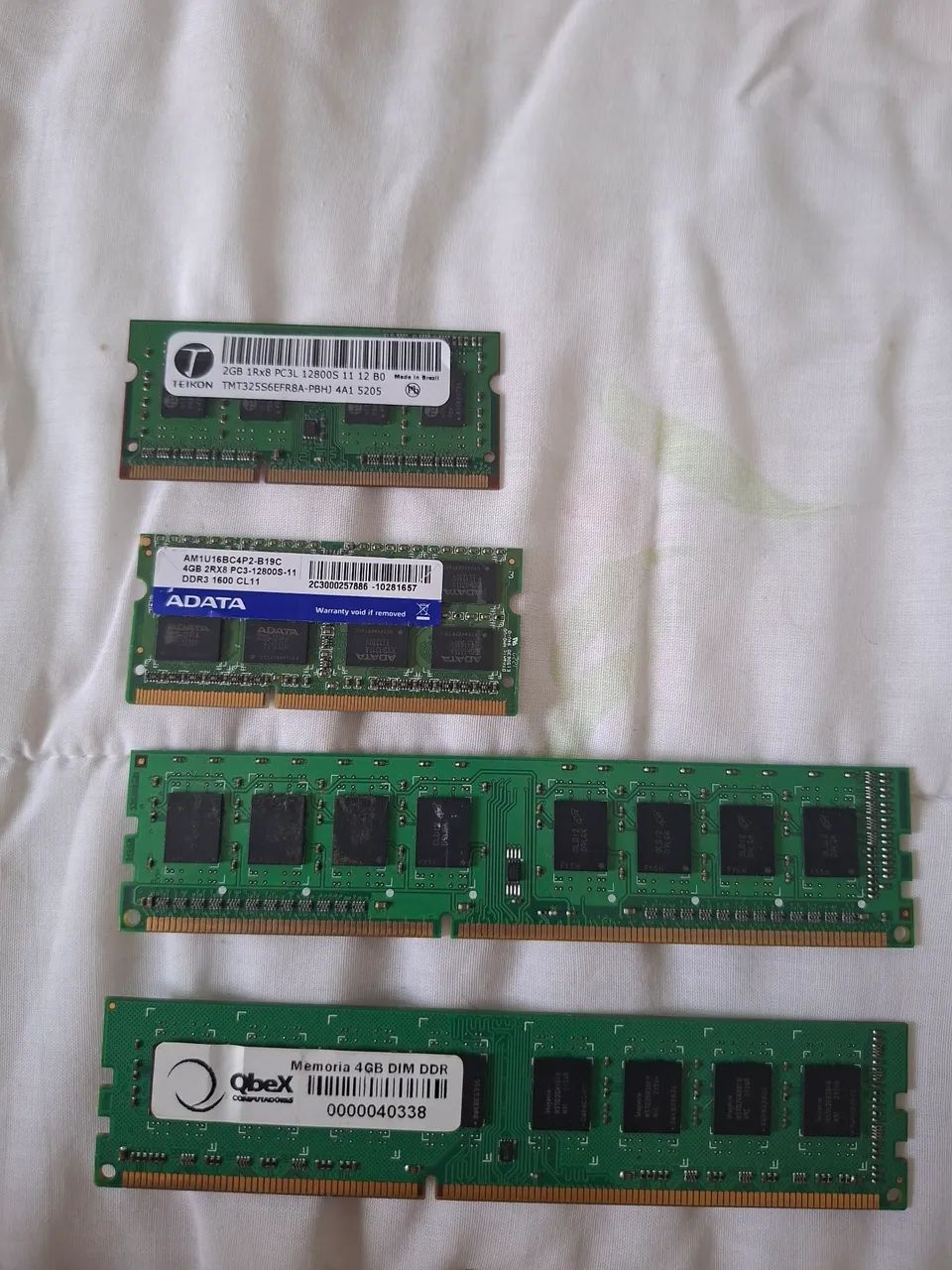 4 memória ram 2 pc e 2 notebook 