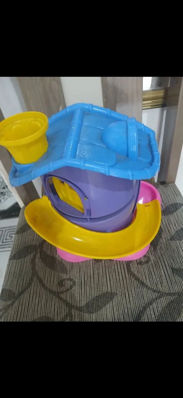 BRINQUEDOS.