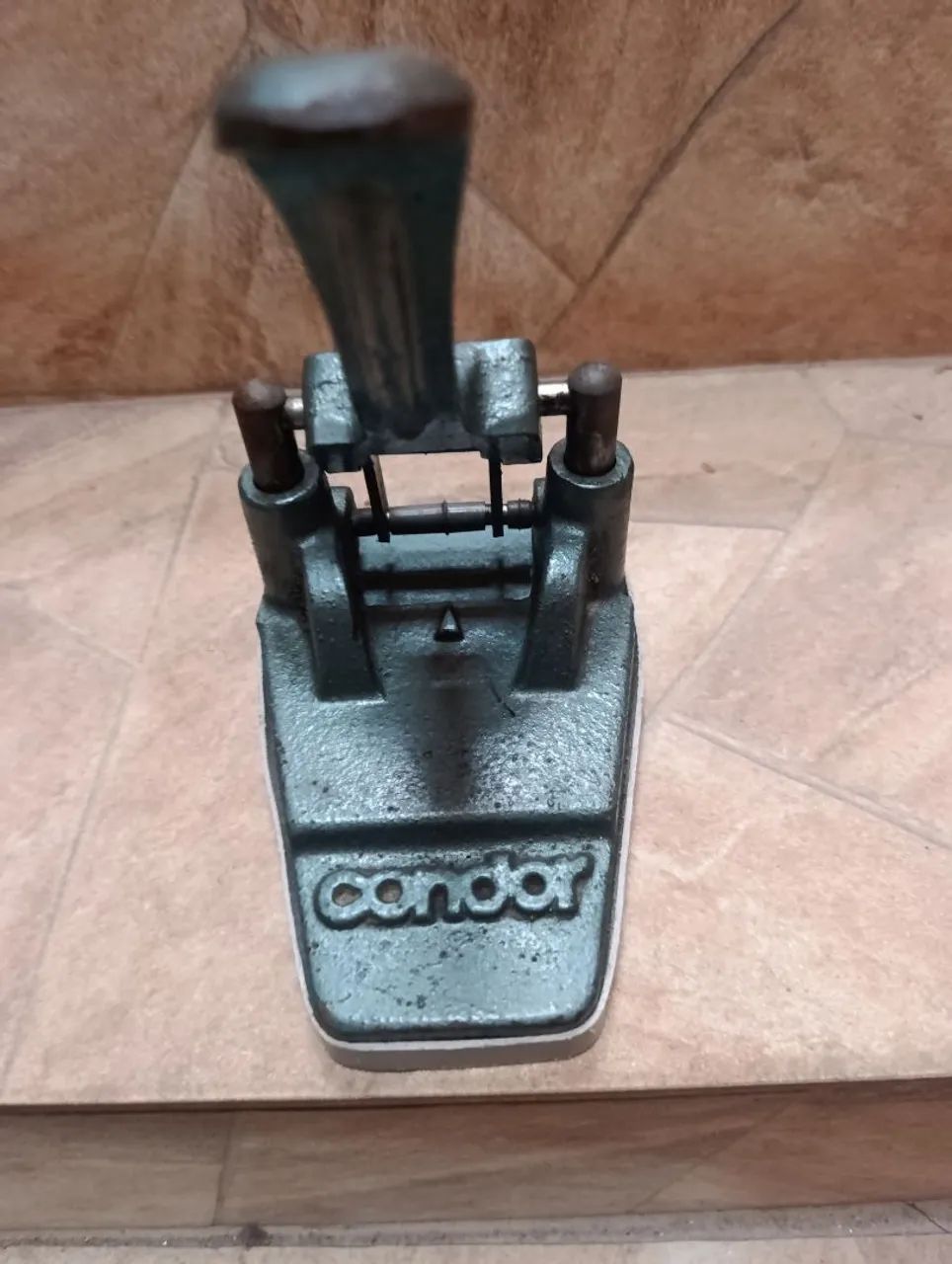 Furador antigo condor
