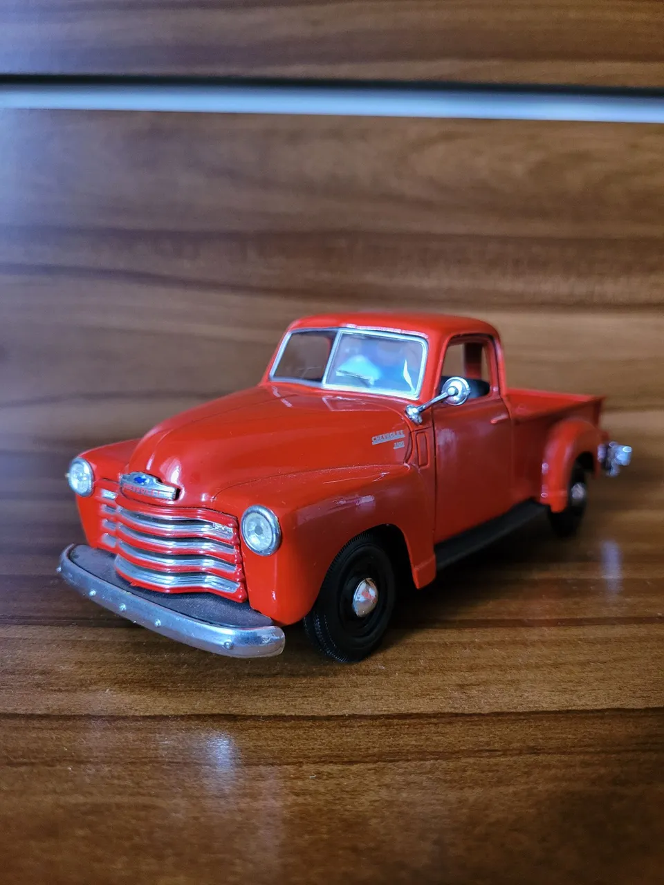 Miniatura Chevrolet Suburban 1993 Sunnyside 1/24 - Hobbies e