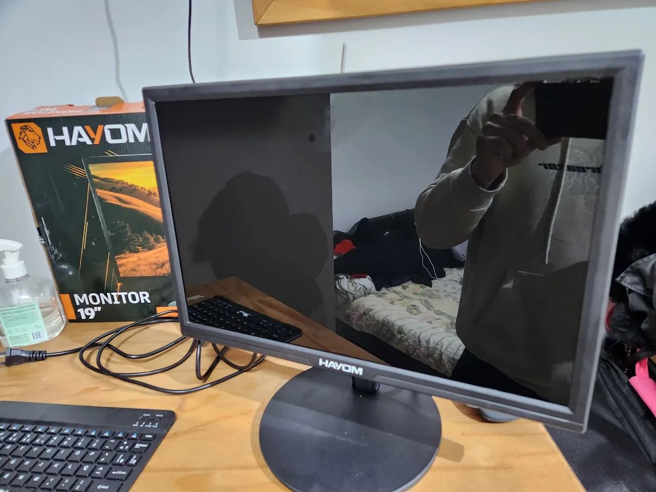 Monitor hayom 19 com mini teclado e mouse