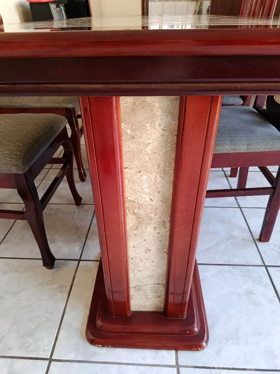 Vendo ou troco mesa com 5 cadeiras  - Foto 5