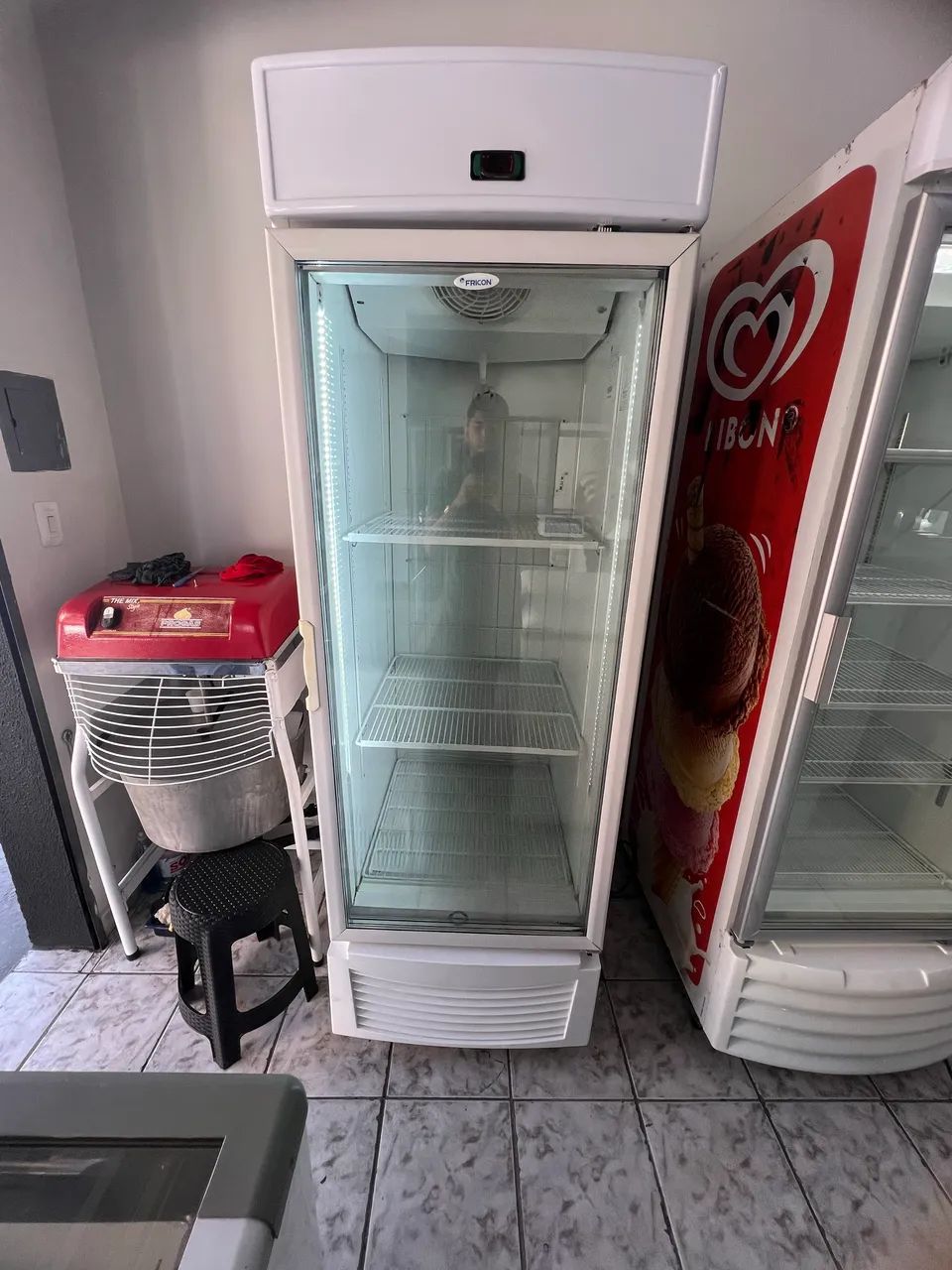 Frezer congelamento 565 litros fricon -20 negativo - Geladeiras e
