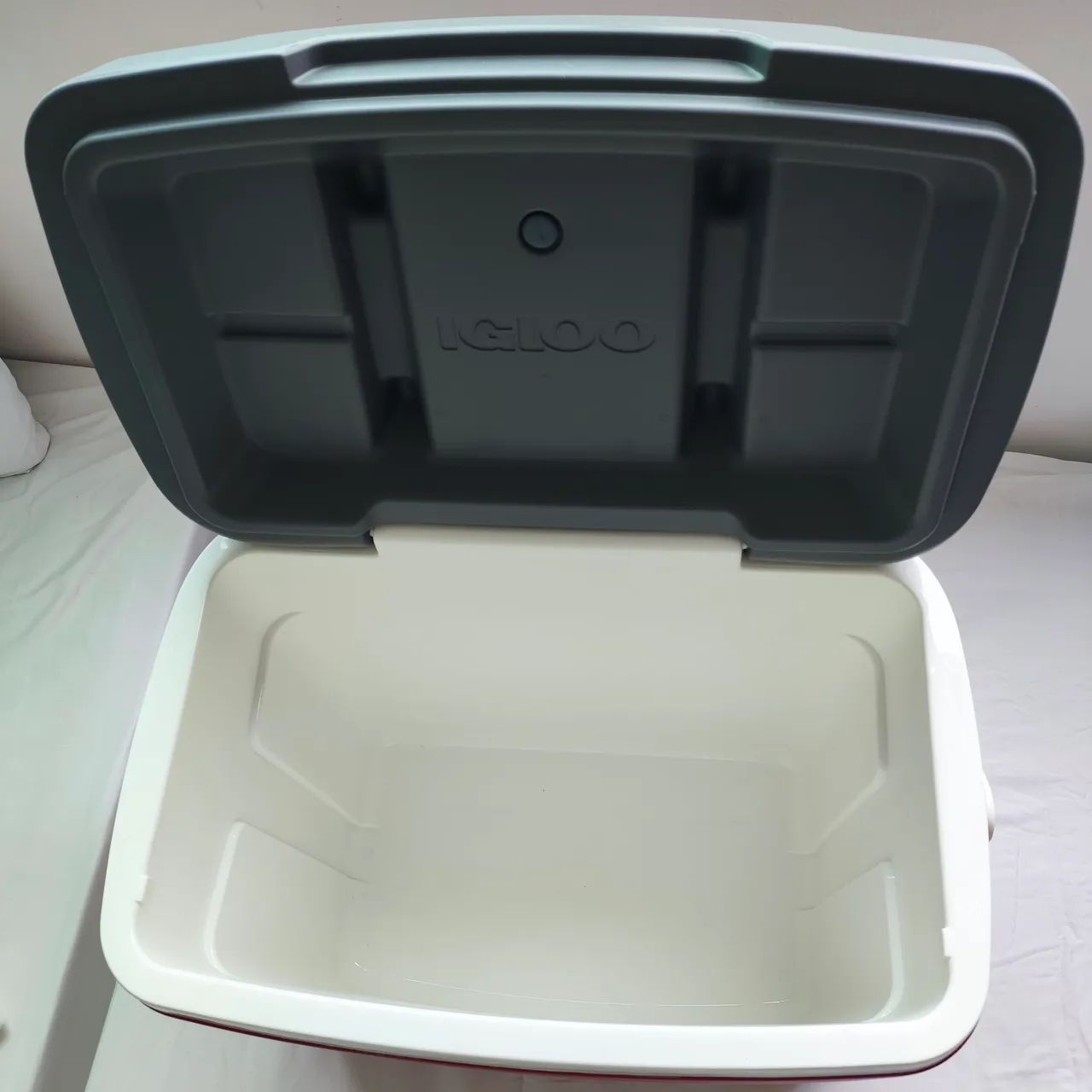 iGloo Cooler Caixa Térmica importada cabe 41 latas - Foto 4