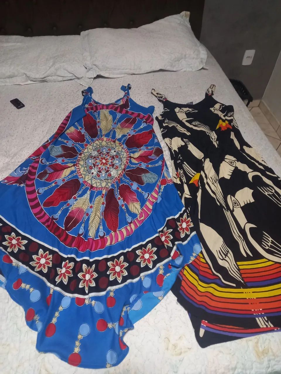 Vendo dois  vestidos usado uma vez  - Foto 2