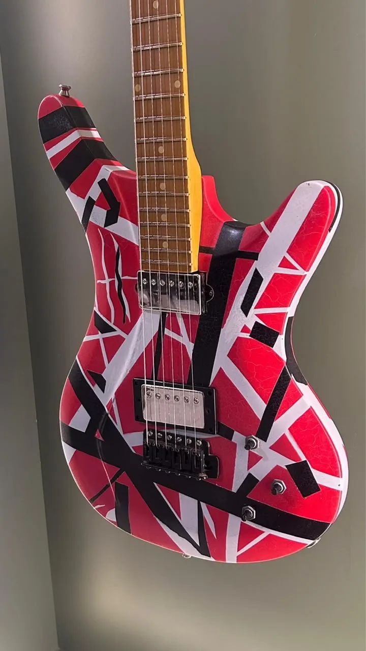 Guitarra estilo Eddie Van Halen
