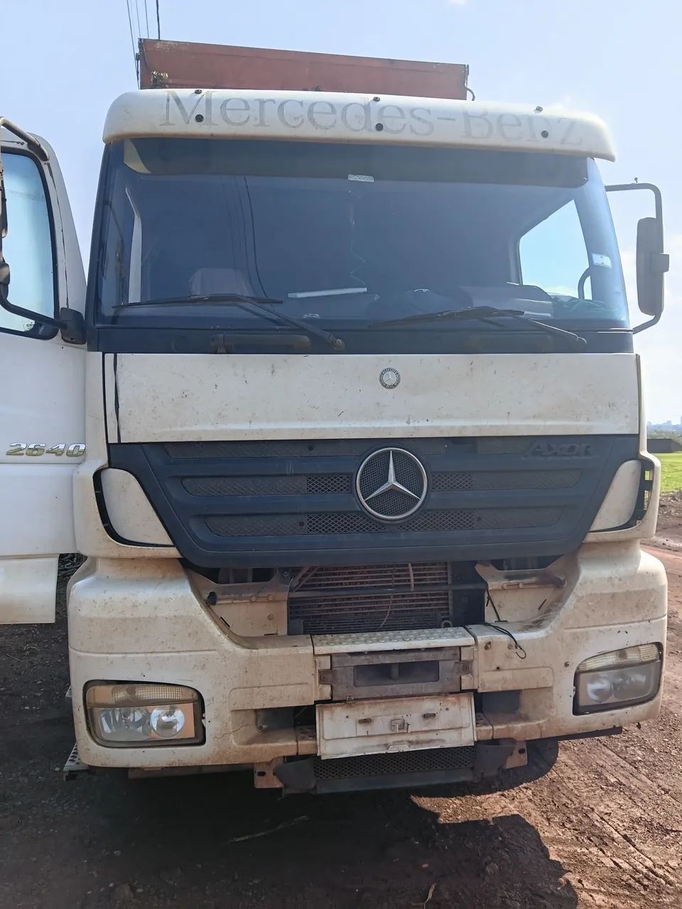 Caminhao mercedes