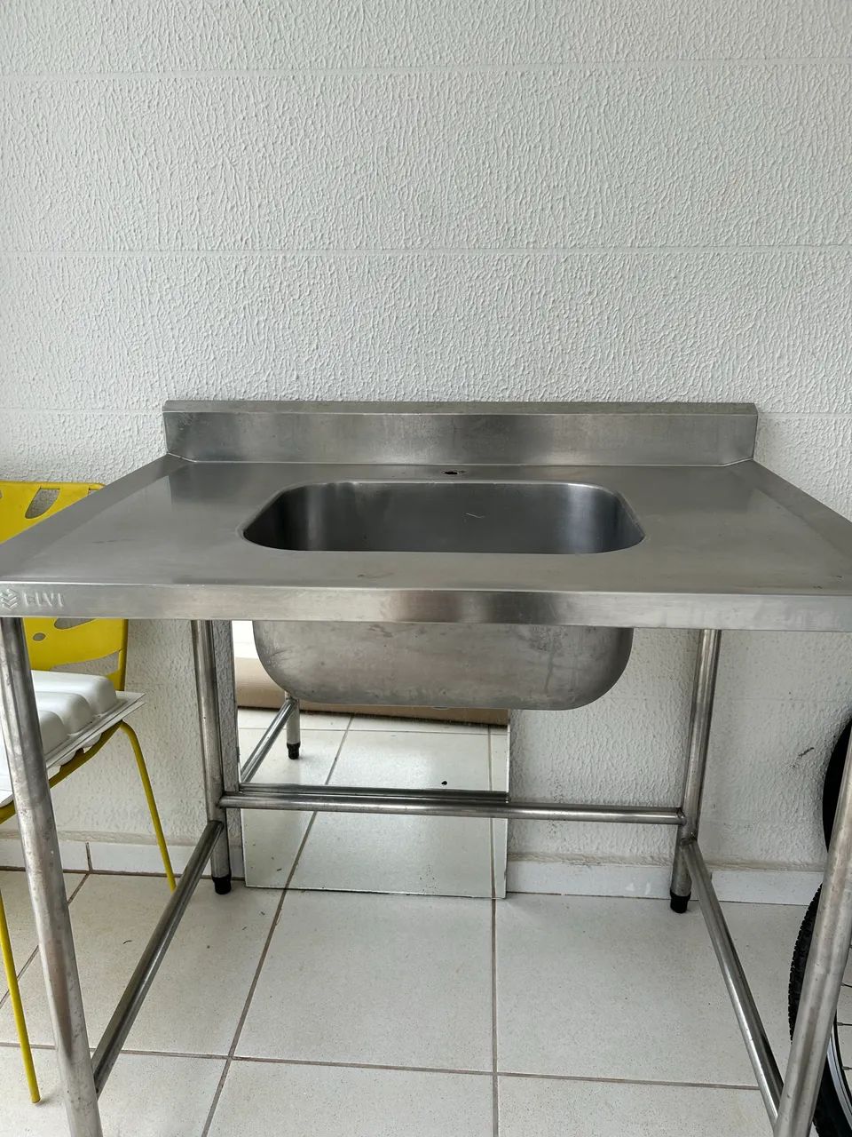 Bancada inox com pia