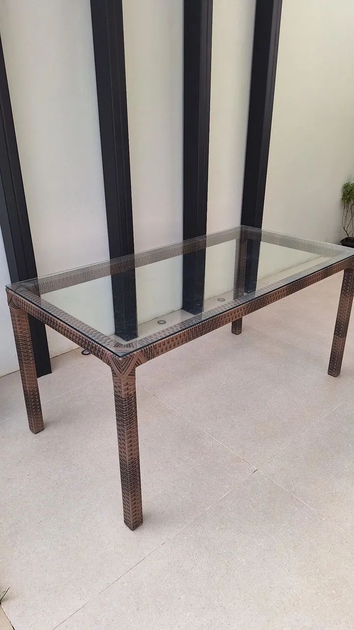 Vendo mesa estrutura alumínio com junco e vidro