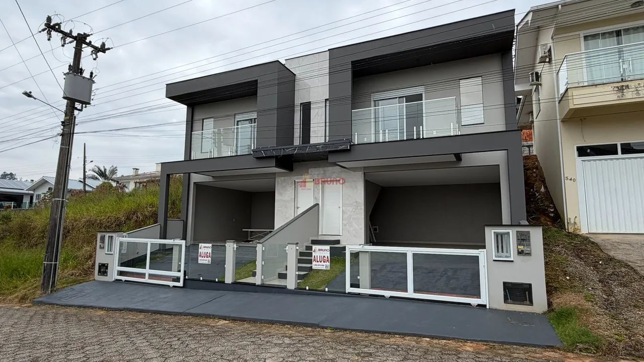 Casa geminada de 03 dormitórios, Centro, Antônio Carlos - SC