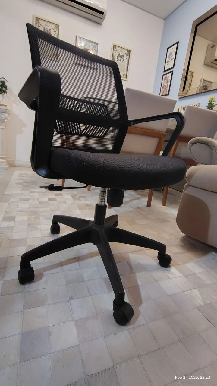 Cadeira de Escritório Giratória e Ajustável - Foto 5