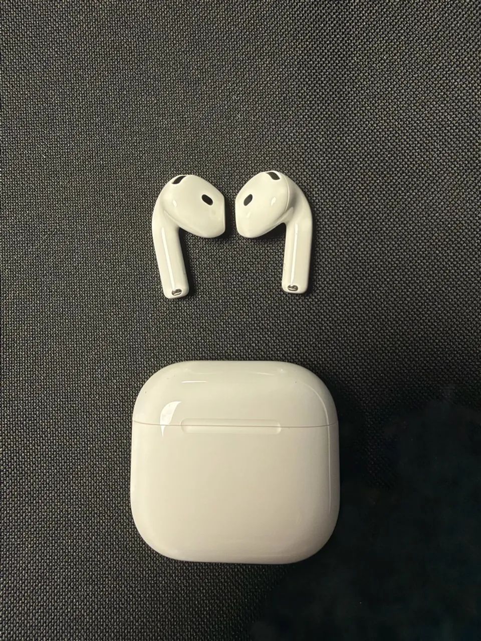 AirPods 4 com Cancelamento de ruído