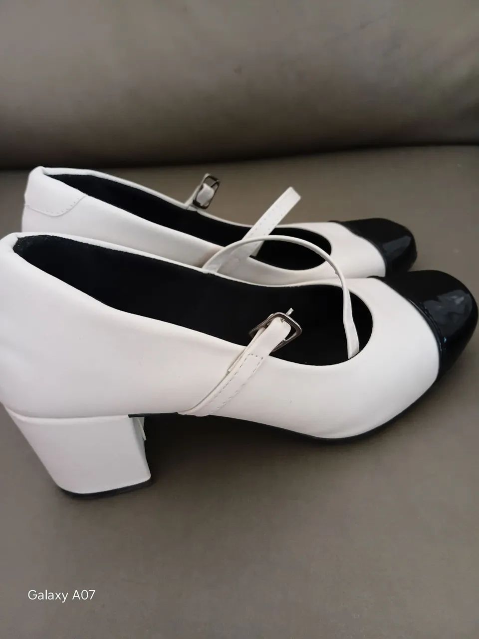 Sapato Sofia - Delicadeza e Charme . N° 35 - Foto 4