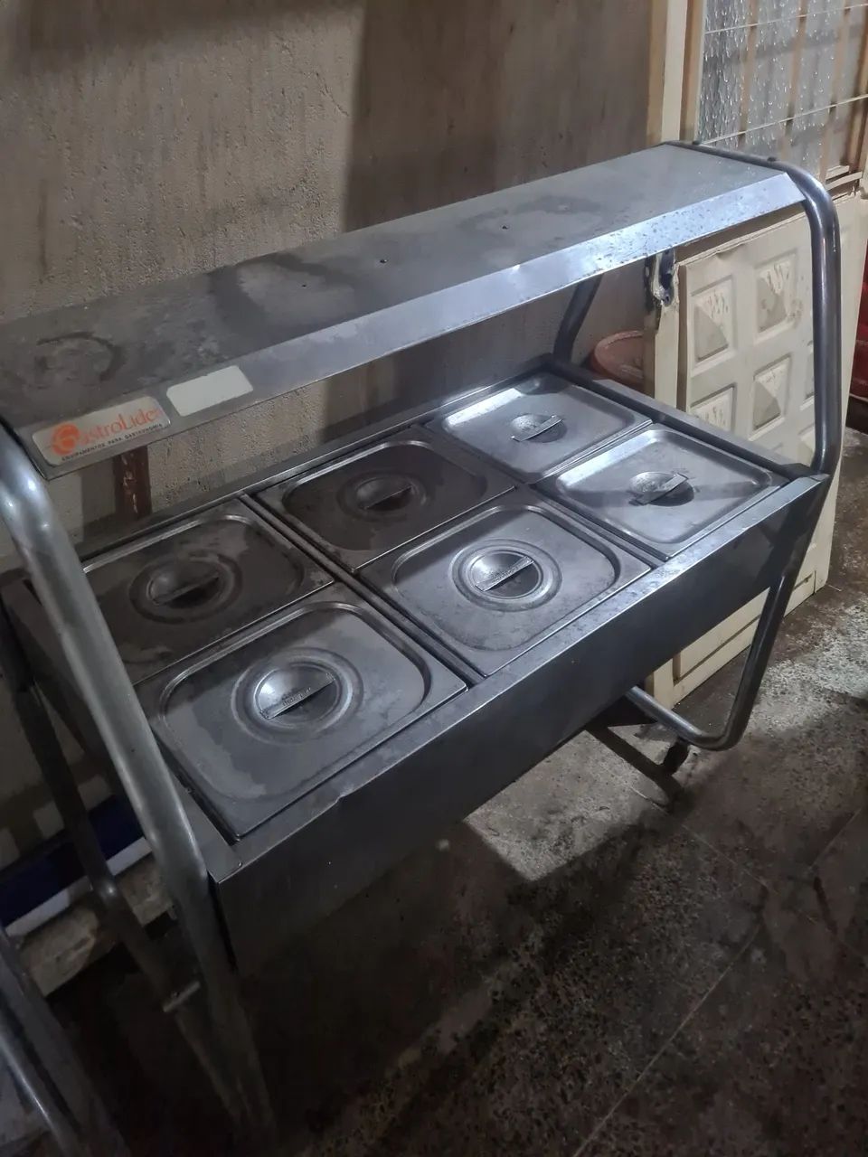 Buffet 6 cubas