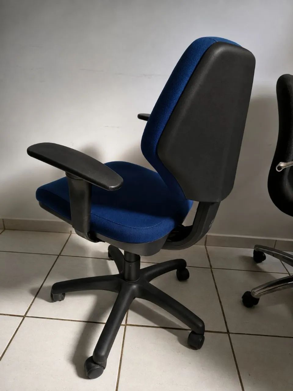 Cadeira FlexForm Roma Azul  - Foto 3