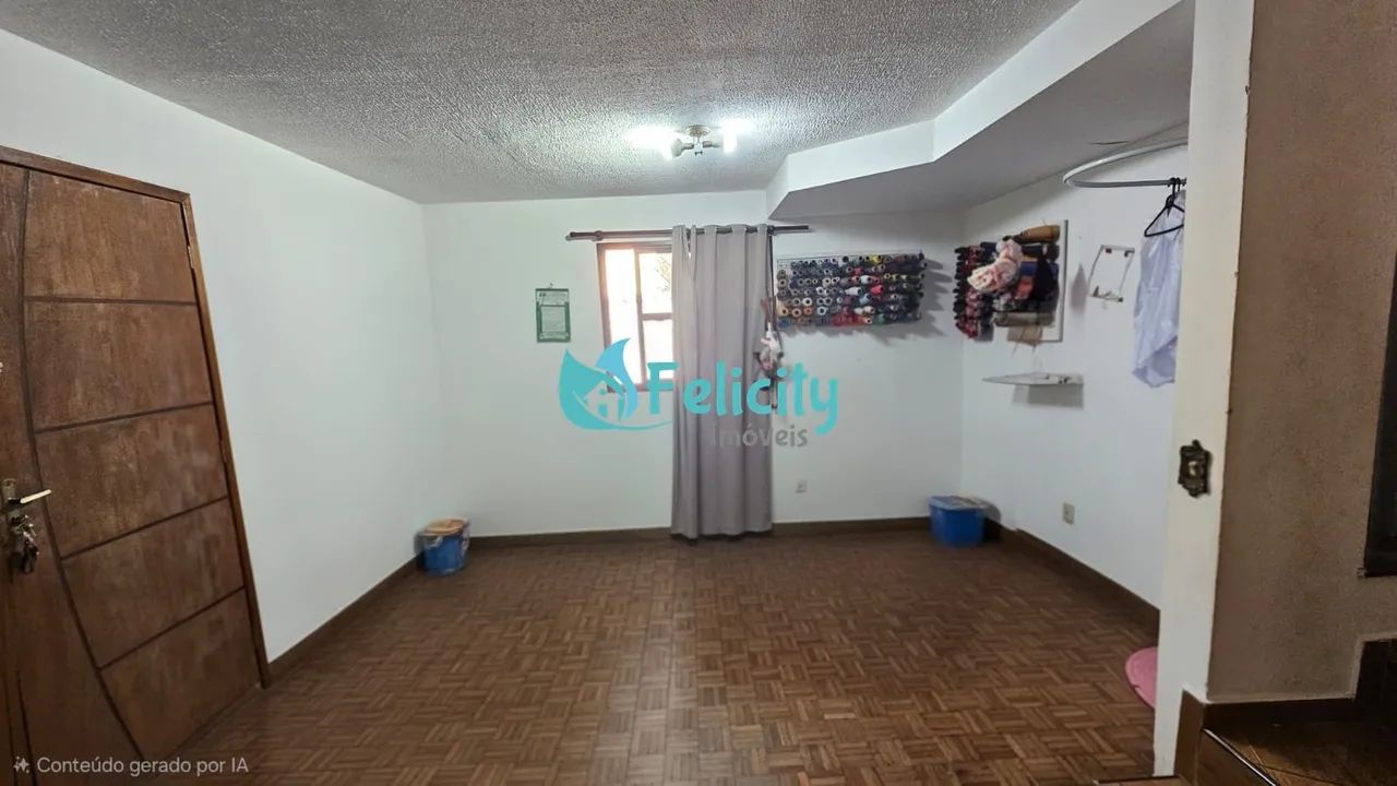 Sobrado Espaçoso com 3 Dormitórios, Suíte com Banheira e Amplo Quintal - Foto 2