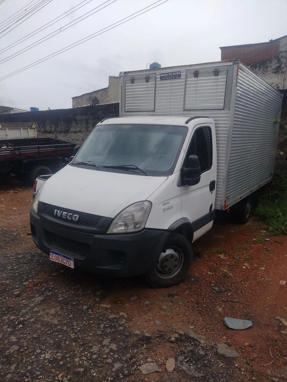Iveco nova bem conservada! 