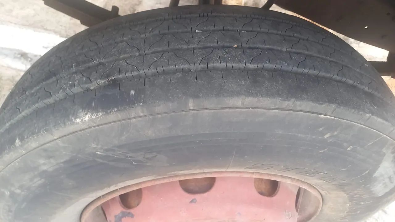 Caminhão carroceria  - Foto 5