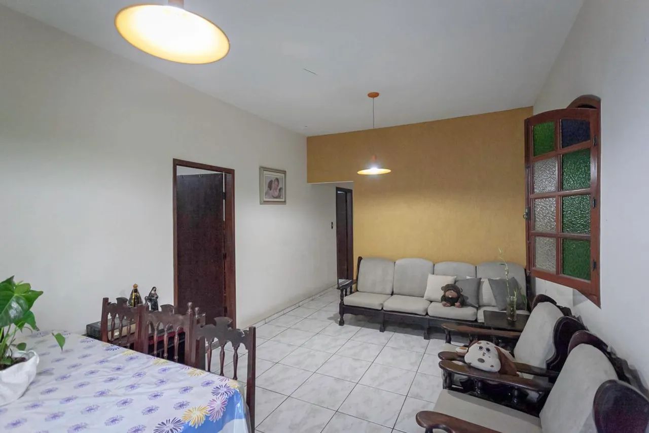 Casa à Venda - Floramar, 3 Quartos, 276 m2