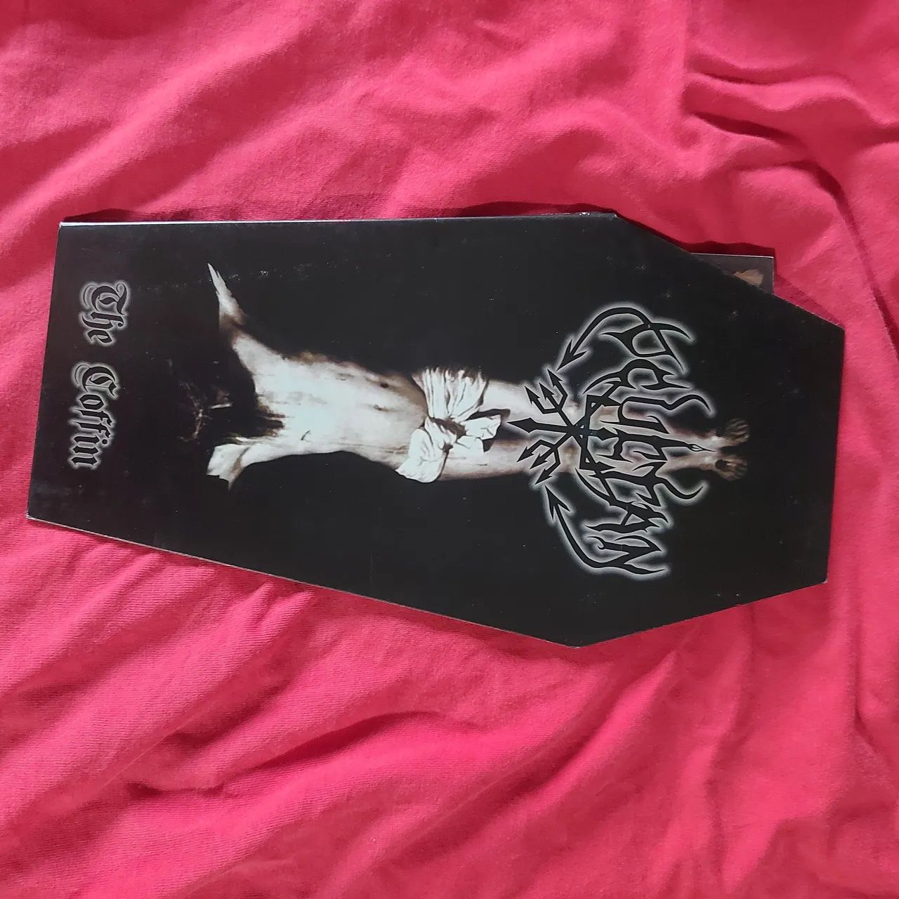 CD Ocultan The Coffin, formato caixão, novo! - CDs, DVDs etc