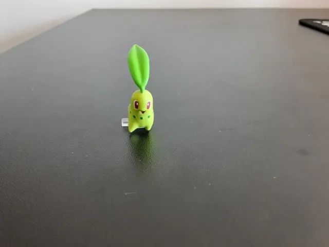 Pokemon Scale world original sem caixa Chikorita