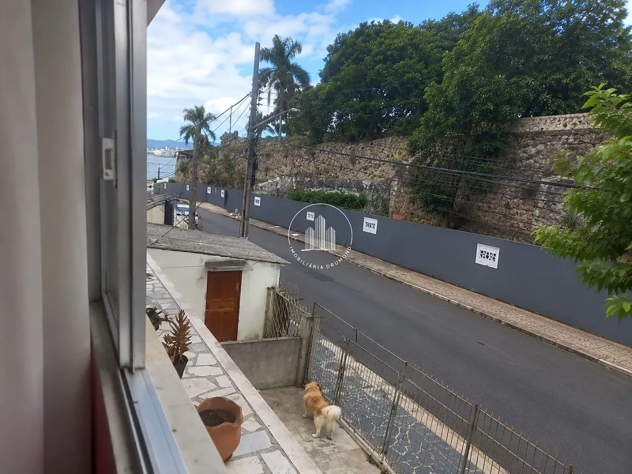 Casa em terreno de 300m2 estreito - CEN - Foto 3