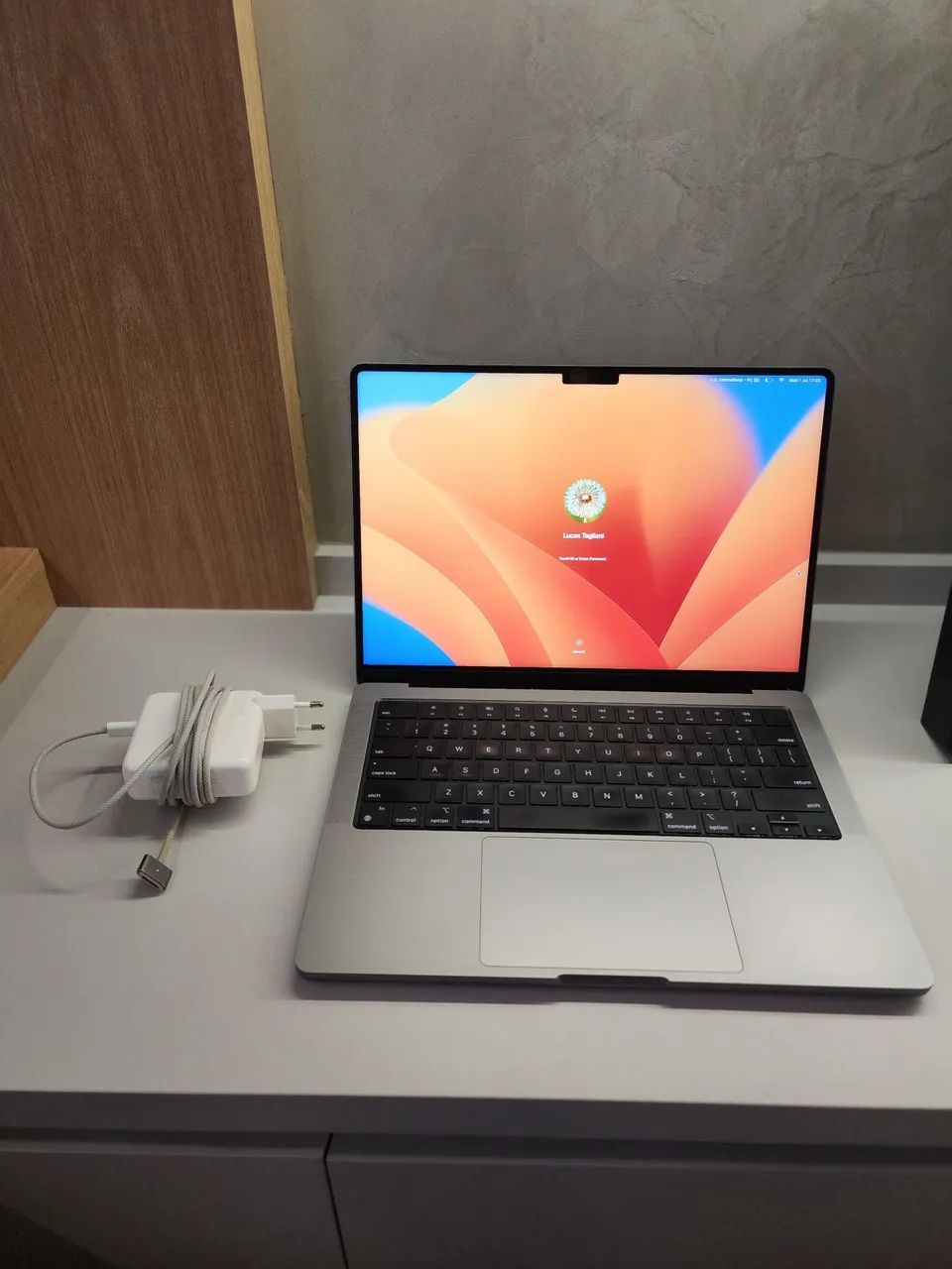 MacBook Pro 14