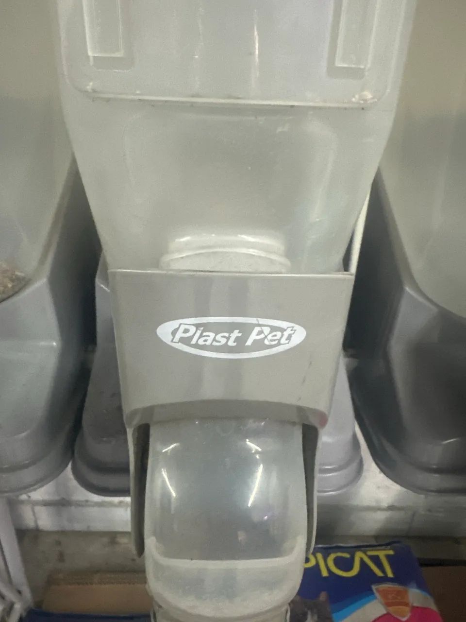 Módulo Expositor de Ração a Granel com 10 Dispensers - Conservado! - Foto 3