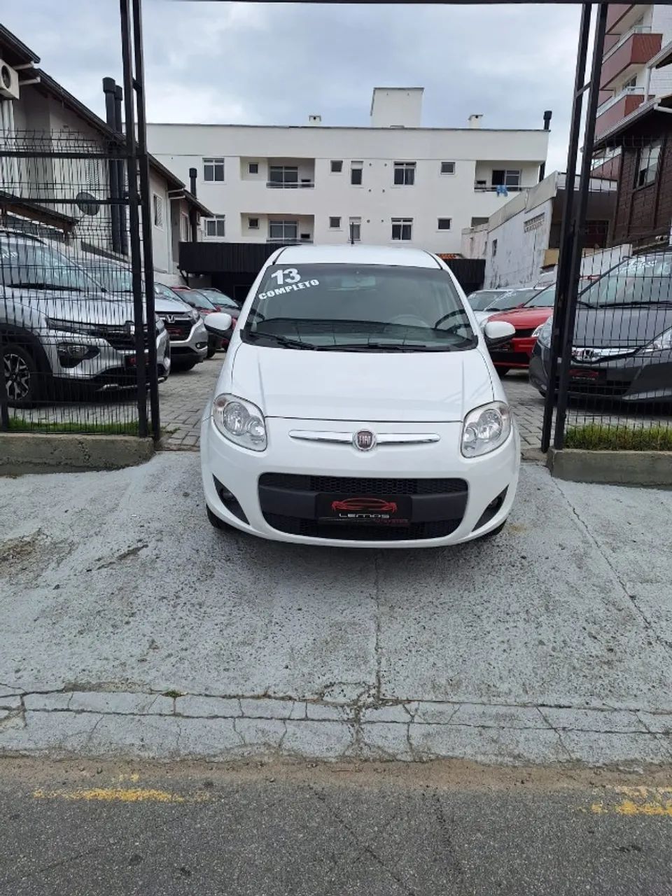 Fiat Palio Attractive 1.0 EVO Fire Flex 8V 5P 2013 - Foto 2