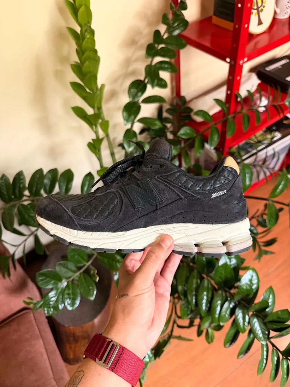New Balance 2002r