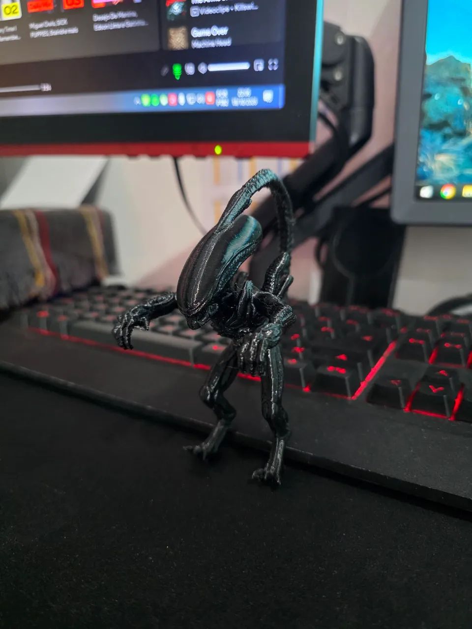 Boneco Alien de monitor