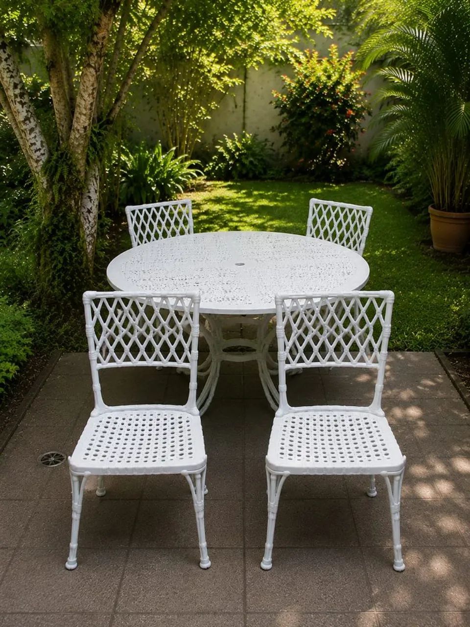 Mesa e cadeiras para jardim em ferro fundido  - Foto 2