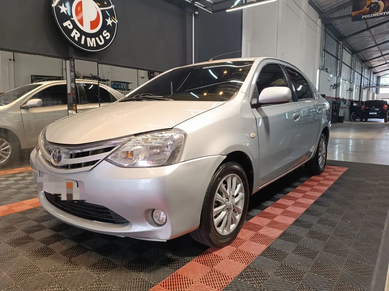 Toyota Etios ETIOS XLS Sedan 1.5 Flex 16V 4p Mec. 2013