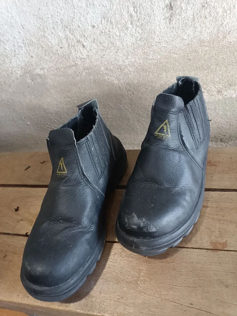 Botina bico de aço cano longo n°40