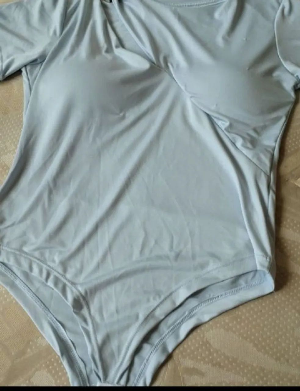 body azul bebê com detalhe dourado - Foto 2