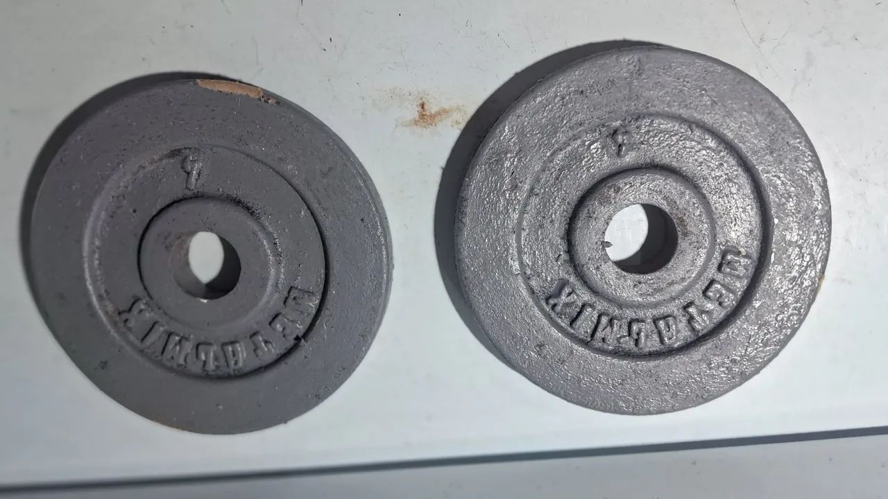 Vende_se 2 anilhas  de 4 kg cada  - Foto 4