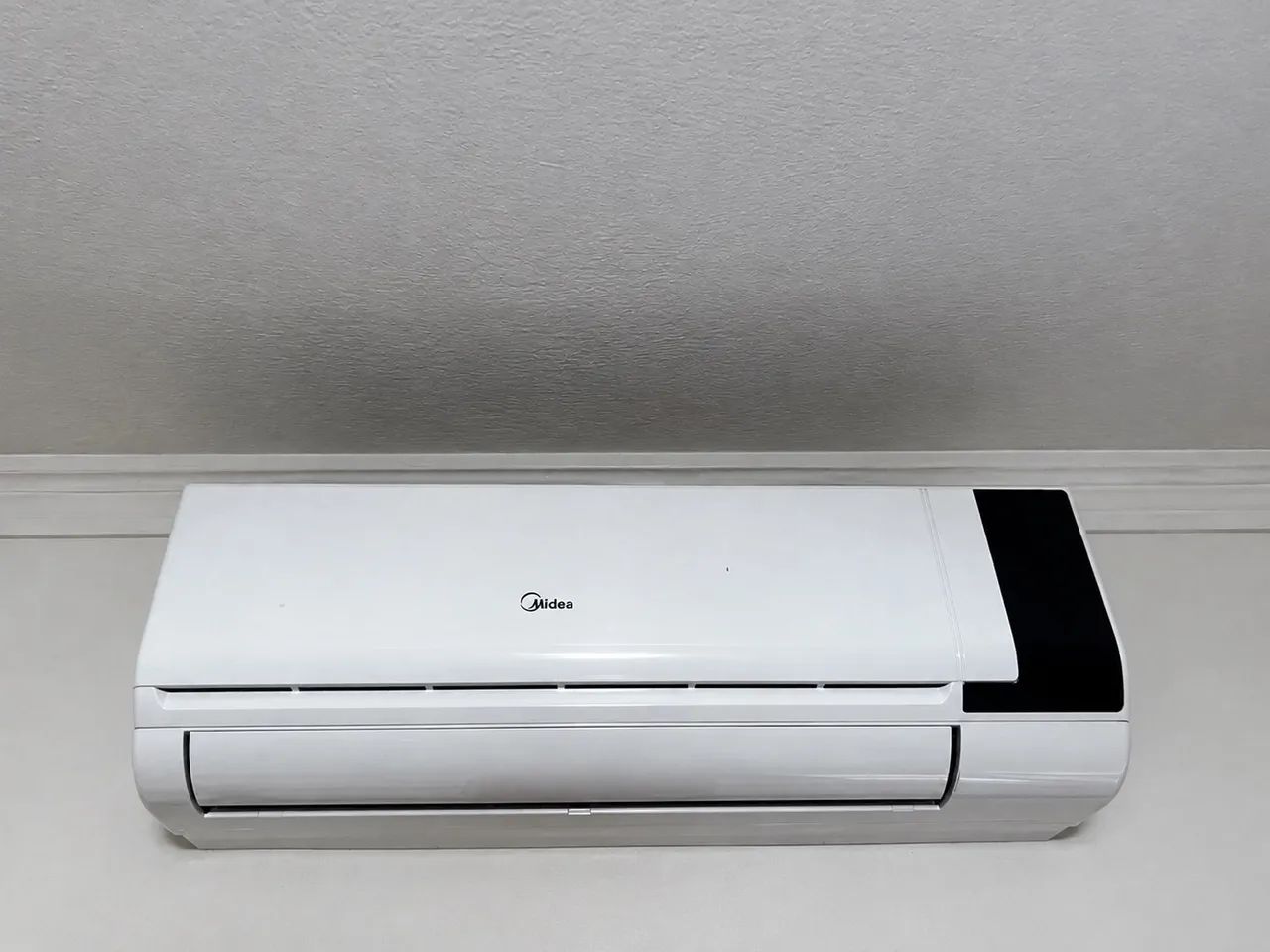 Ar-condicionado Midea 9.000 BTUs - 220V