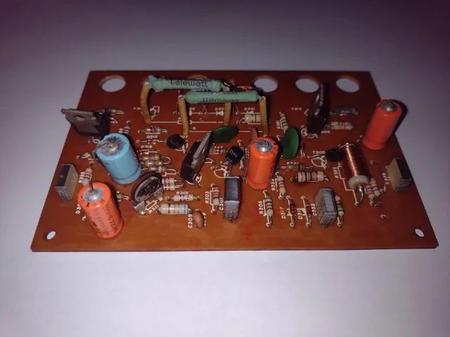 Placa do amplificador do receiver Polyvox PR-1800S (só 1 unidade da placa - para reparo ) - Foto 5